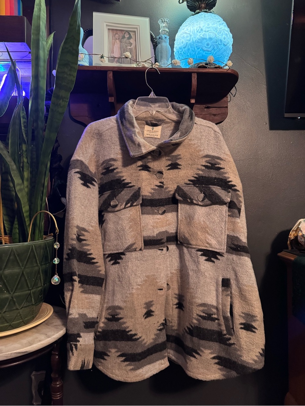 Aztec-Pattern Utility Jacket in Gray/Black - Women